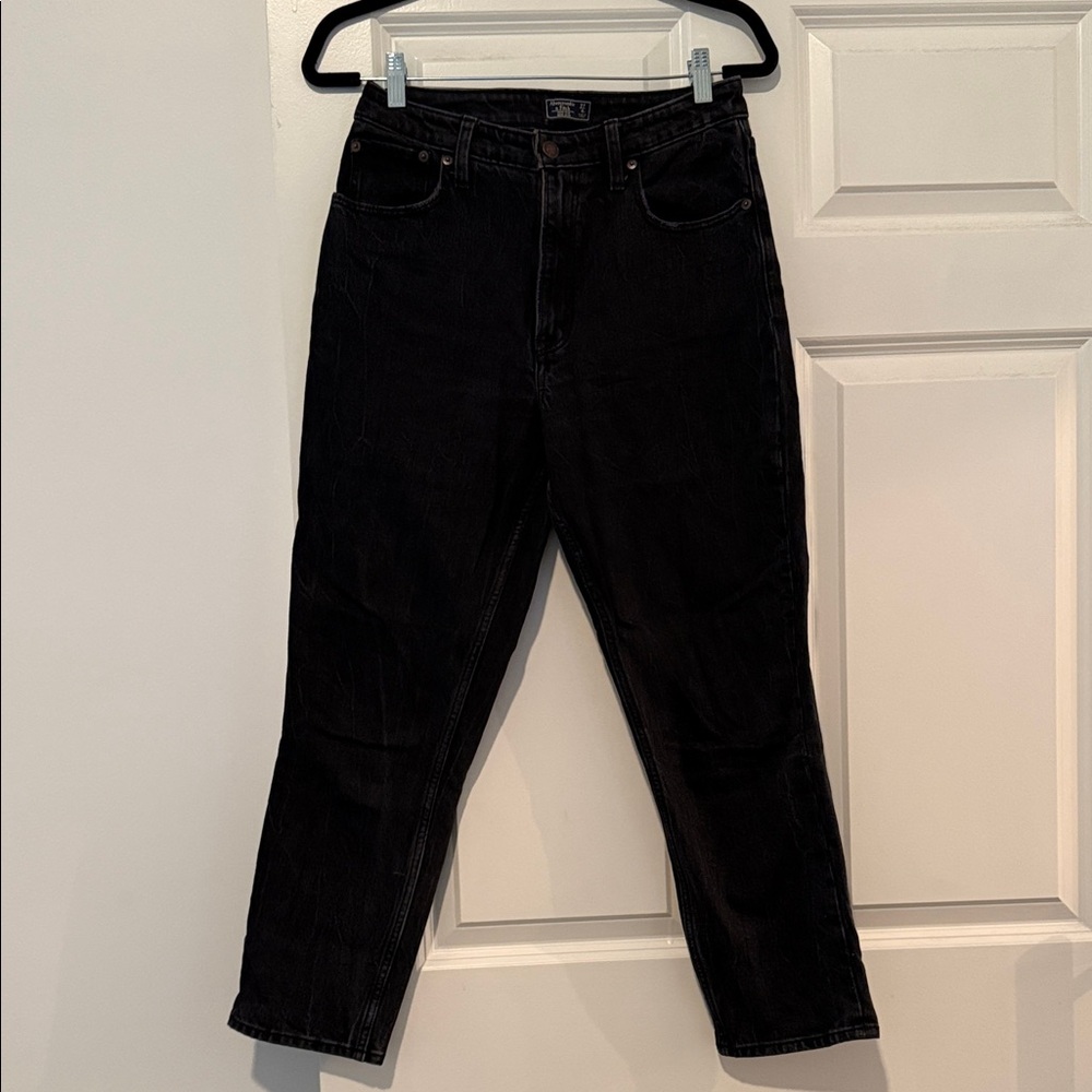 Abercrombie & Fitch Curve Love High Rise Mom Jeans - Size 4R/27